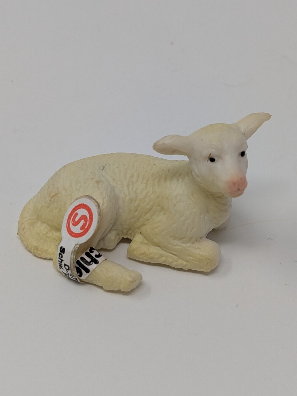 Schleich Farm Sheep Lamb Laying 1995
